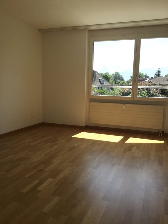 Gemütliche 2.5 Zimmerwohnung mit zwei Sitzplätzen 5