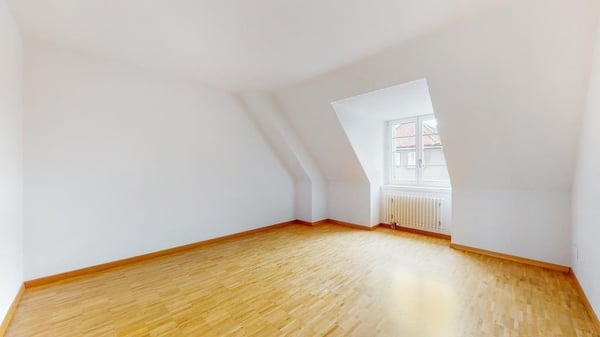 Helle, moderne 1.5-Zimmer-Dachwohnung 5