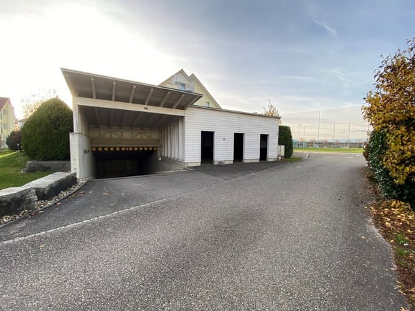 Einstellhallenplatz in Kirchberg 1