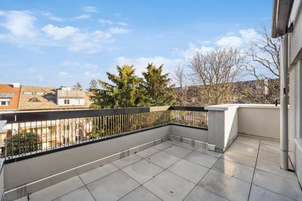 Exklusive Attikawohnung nahe Rhein mit grosszügiger Terrasse 9