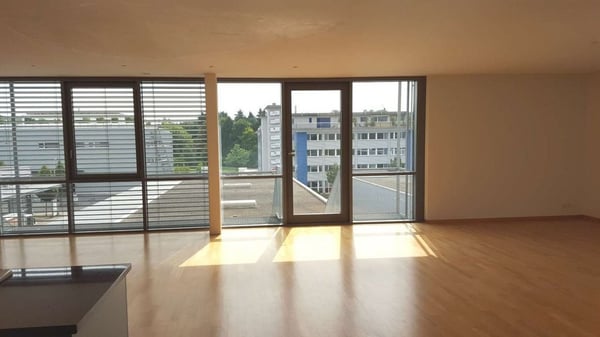 Exklusive Wohnung an zentraler Lage in Uster 3