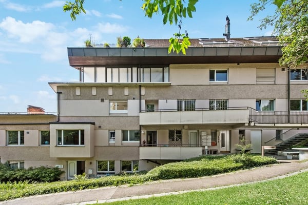 Wohnen mit traumhafter Sicht auf den Zürichsee 1