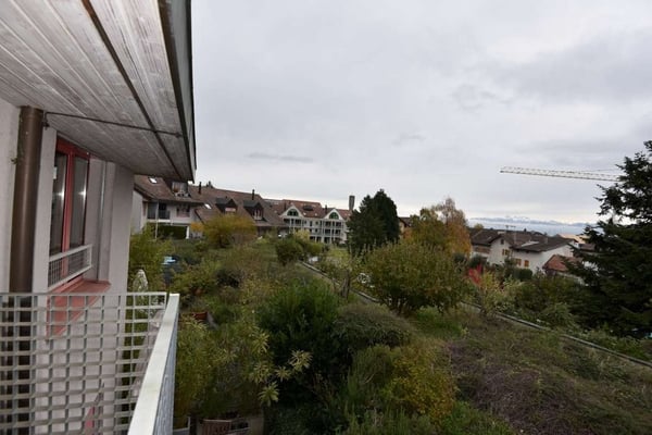 Beau 1 pièces de 120 m2 avec balcon 4
