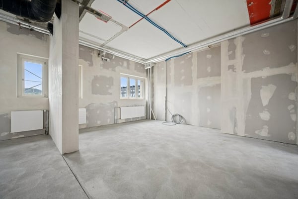 Attraktive Laden oder Bürofläche mit Schaufenster am Bundesplatz 6