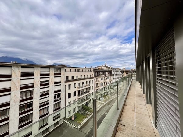 Logement en attique au coeur de Montreux 11