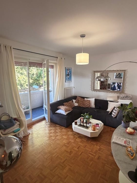 Joli 2 pièces dans un quartier calme, proche du parc de Valency 2
