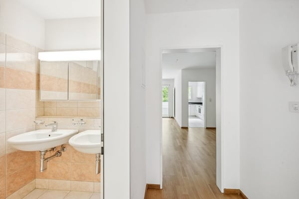 Moderne 2-Zimmer-Dachwohnung mit zwei Terrassen 2