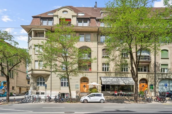 Attika-Stadtwohnung mit Charme 1