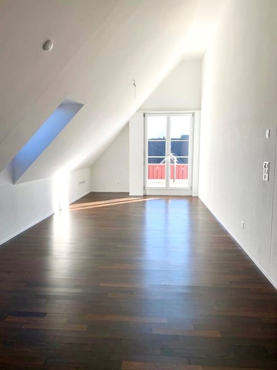 Grosszügige Single -oder Pärchen Wohnung 3