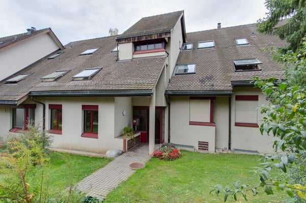 befristete Wohnung an schöner Lage in Zürich 'Witikon' 1