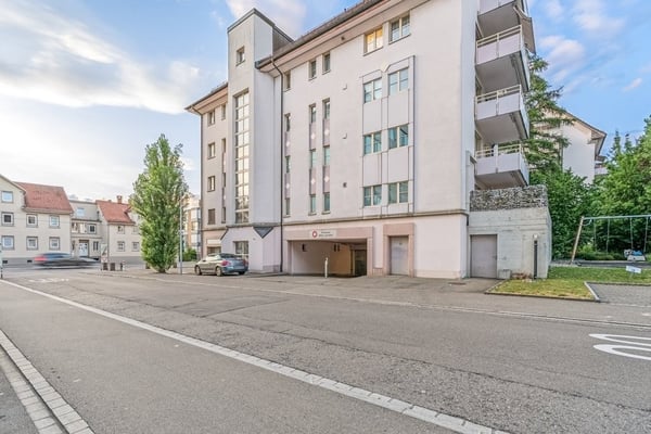Charmante Wohnung mit Balkon im Neudorf 1
