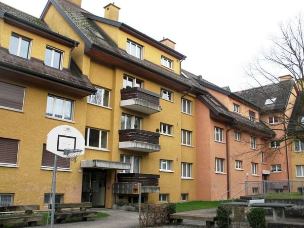 Frisch sanierte 3 1/2 Zimmer Wohnung im Erdgeschoss! 1