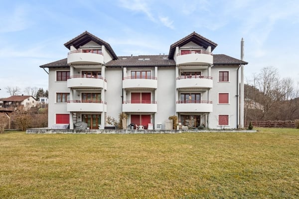 Charmante Dachwohnung mit Cheminée