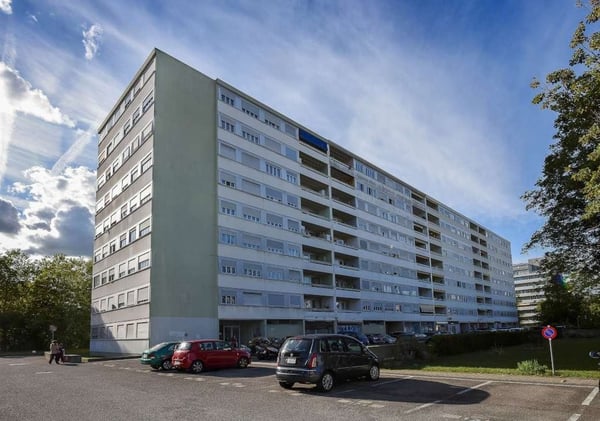 Place de parking extérieure à Onex 4
