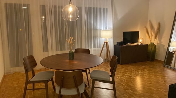 Moderne 2-Zimmer-Wohnung mit Balkon in zentraler, ruhiger Lage 2