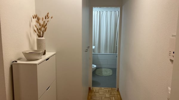 Moderne 2-Zimmer-Wohnung mit Balkon in zentraler, ruhiger Lage 4