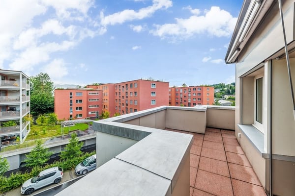 *Attikawohnung im Würzenbachquartier* 8