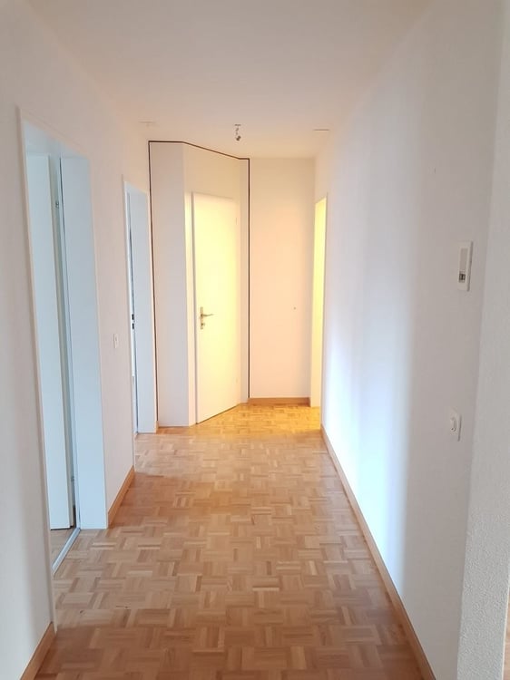 Ruhige 2.5 Zimmer-Wohnung in Stallikon 2