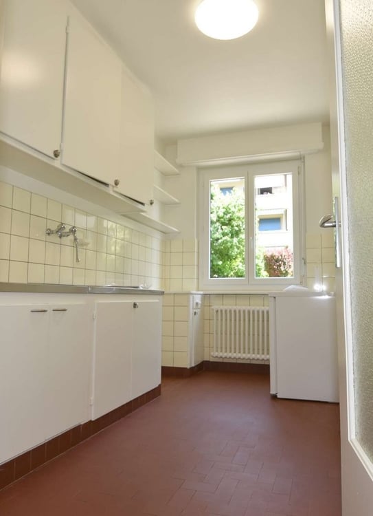 Proche Source, joli 2.5 pièces avec grand balcon au calme (de suite) 5
