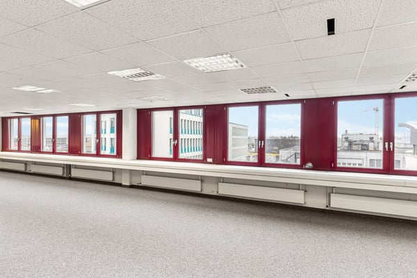Seltene Kombination aus Büro und Lager an einem Standort 1