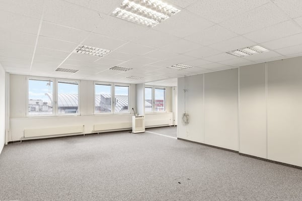Seltene Kombination aus Büro und Lager an einem Standort 6