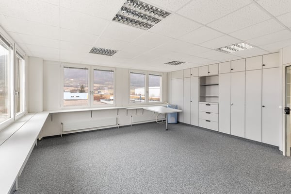 Seltene Kombination aus Büro und Lager an einem Standort 5