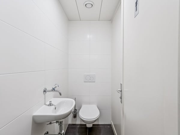 Spazi ufficio luminosi in posizione centrale a Locarno 8