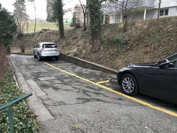 Place de parc extérieure à Jolimont ! 2