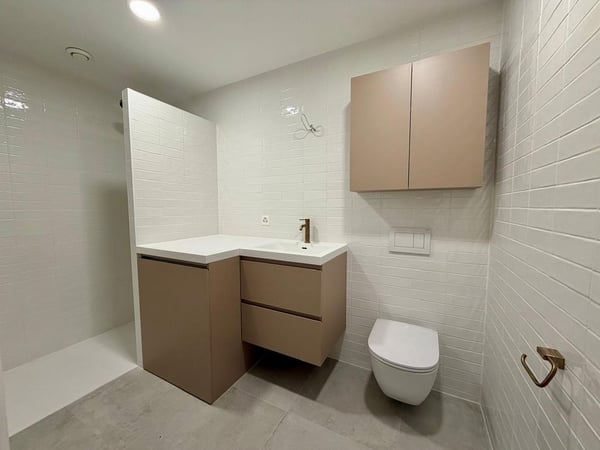 Bel appartement haussmannien le quartier de la Servette 9