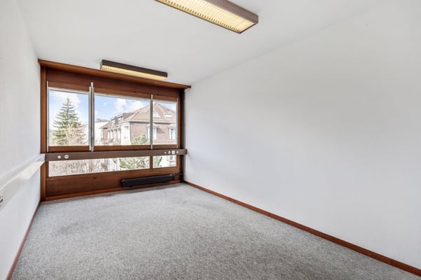 À LOUER - SURFACE DE BUREAUX DE 198 m2 À LAUSANNE 9