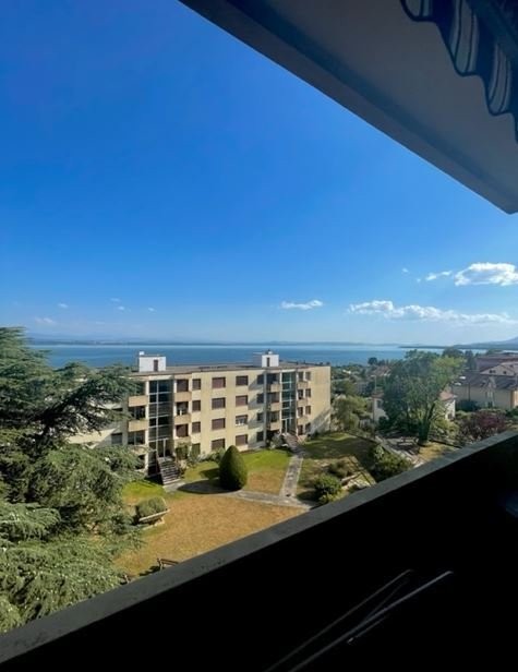 Logement lumineux avec une jolie vue sur le lac 2