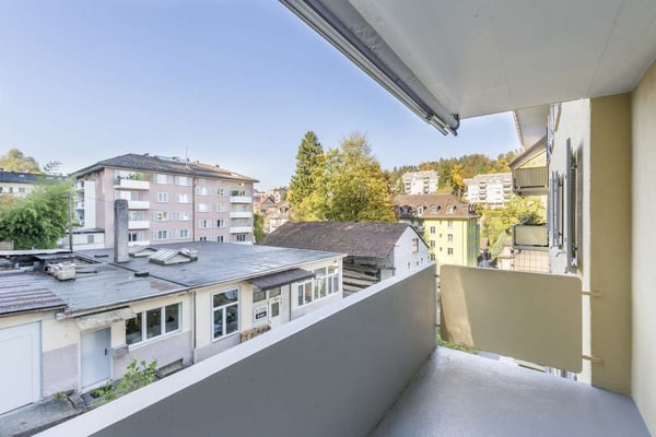 Attraktive 3 Zimmerwohnung im 4. OG an ruhiger Lage in Luze 4