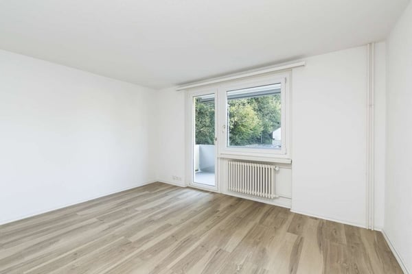 Attraktive 3 Zimmerwohnung im 4. OG an ruhiger Lage in Luze 3