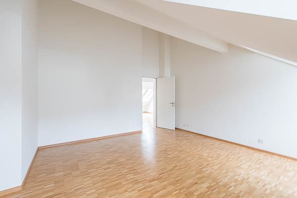 Grosszügige Dachwohnung in Aesch sucht neuen Mieter 11