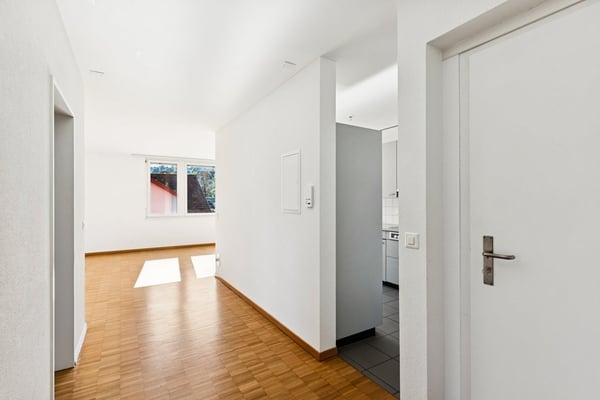 Grosszügiges Wohnen in Lachen 10