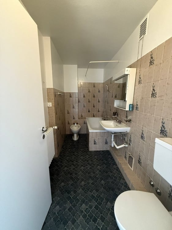 Dans un quartier agréable et calme, découvrez ce beau 2 pièces 4