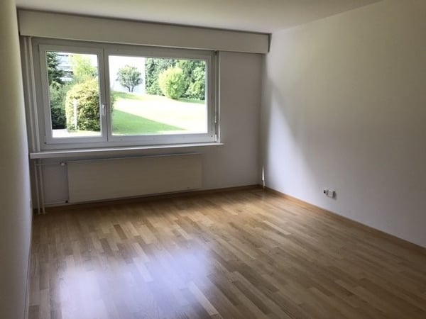Ruhig und sonnig gelegene 4,5-Zimmerwohnung 3