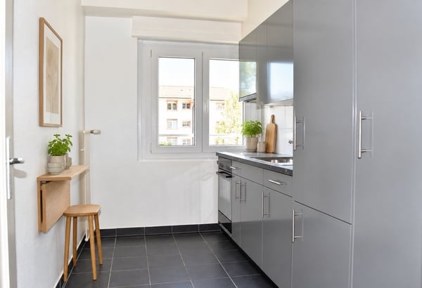 Dans un immeuble rénové, beau 3 pièces proche gare 3