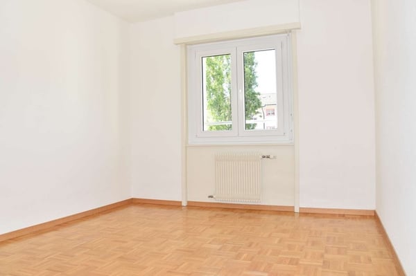 Dans un immeuble rénové, beau 3 pièces proche gare 5
