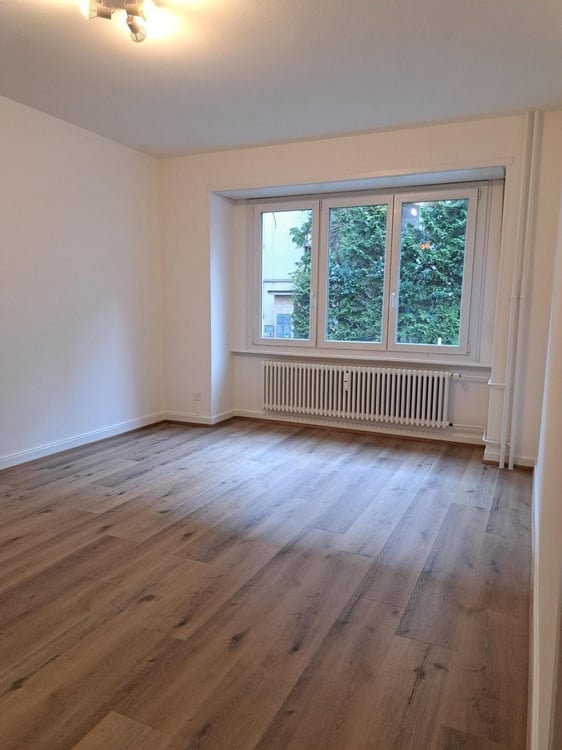 an ruhiger Strasse 3