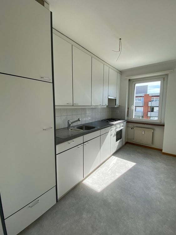 grosse 6-Zimmerwohnung sucht neue Bewohner - auch als WG geeignet 5