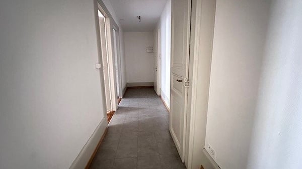 Logement rénové au centre ville ! 4