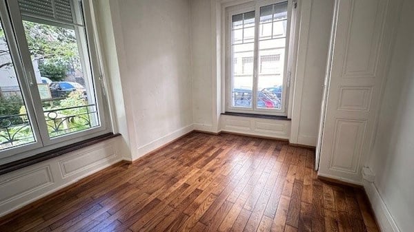 Logement rénové au centre ville ! 3