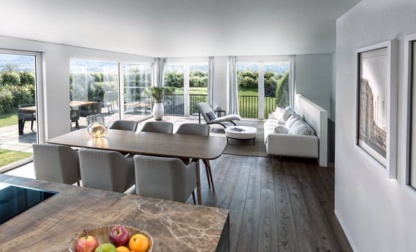 Moderne 4.5-Zimmer-Wohnung mit 150 m2 Gartenanteil 1