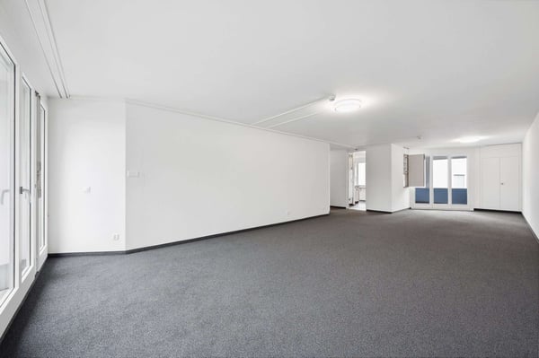 Gewerbe- und Wohnliegenschaft an zentraler Lager in Thayngen zu verkaufen 4