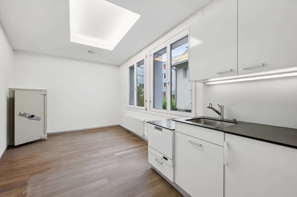 Gewerbe- und Wohnliegenschaft an zentraler Lager in Thayngen zu verkaufen 7