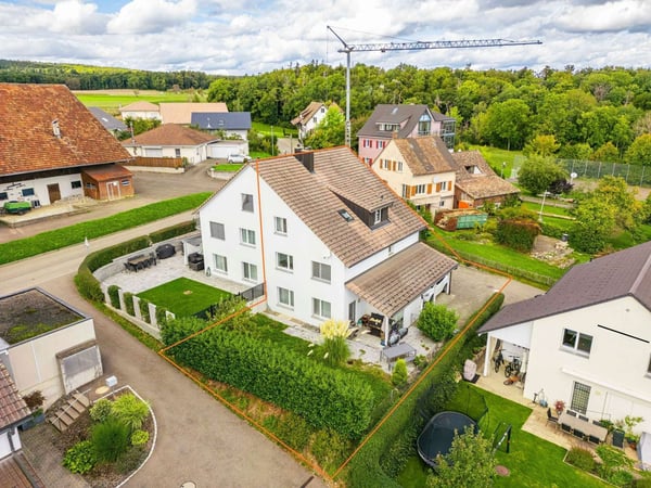 Grosses Doppeleinfamilienhaus mit Garten - perfekt gelegen im Herzen von Büttenhardt 13