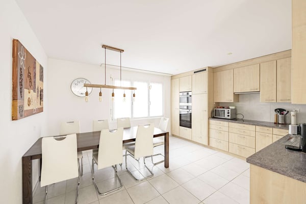 Grosses Doppeleinfamilienhaus mit Garten - perfekt gelegen im Herzen von Büttenhardt 4