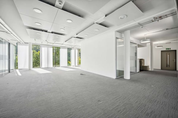 Exzellente Büroflächen direkt am Rheinufer 11