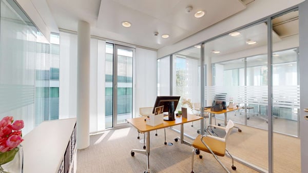 Exzellente Büroflächen direkt am Rheinufer 3